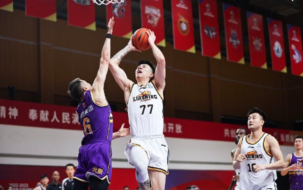 CBA 福建浔兴73-104青岛国信CBA 宁波町渥96-98北京控股CBA 江苏肯帝亚105-108天津先行者CBA 浙江东阳光药124-120上海久事事件切尔西2023年联赛输19场英超最多，五大联赛仅3队比蓝军输得多在英超第18轮比赛中，切尔西客场1-2不敌狼队。